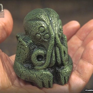 Cthulhu Idol Statue Figurine v2 - Lovecraft Replica Gothic Horror Art Oddity Artifact - Metallic Green Edition