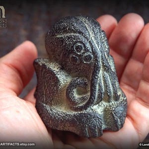 Cthulhu Idol Statue Figurine v2 - Lovecraft Replica Gothic Horror Art Oddity Artifact - Onyx Color Edition