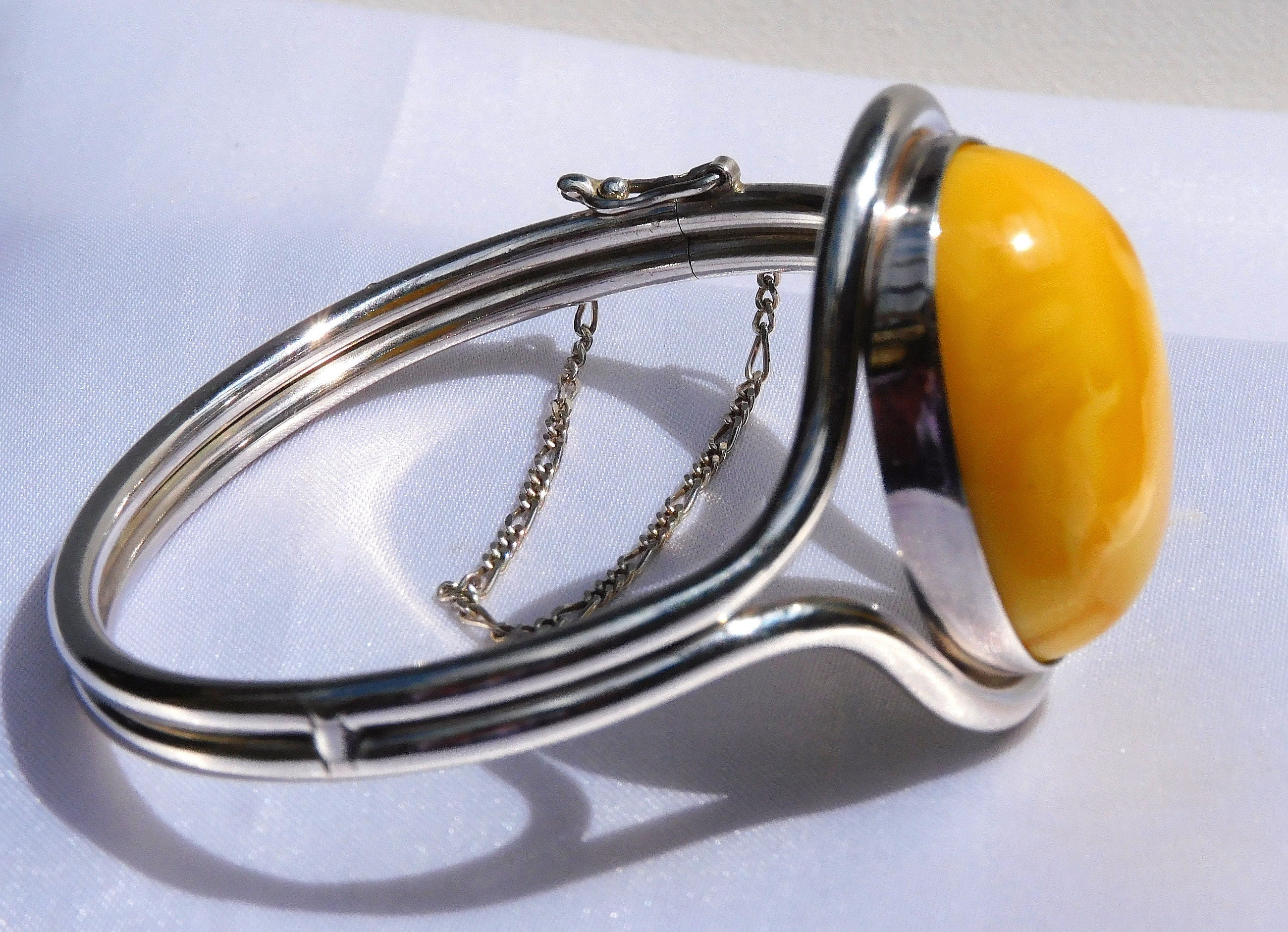 Butterscotch Amber Large Ovals Bracelet main image 1