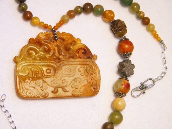 Amazing Vintage Jade Bead and Pendant Necklace - image 3
