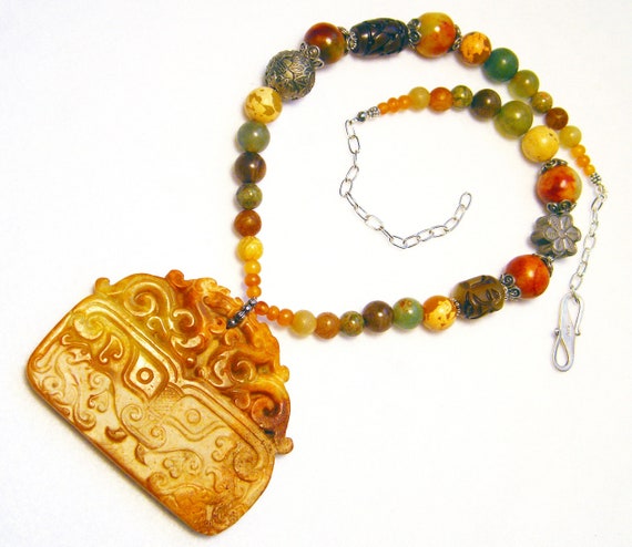 Amazing Vintage Jade Bead and Pendant Necklace - image 2