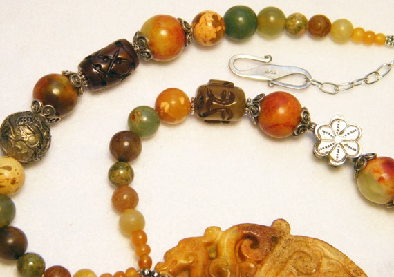 Amazing Vintage Jade Bead and Pendant Necklace - image 4