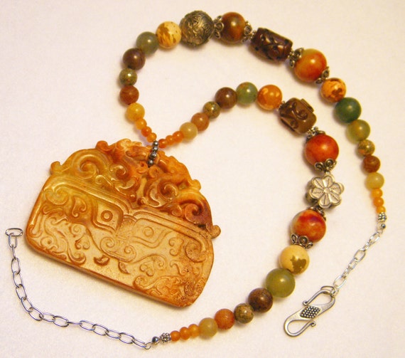 Amazing Vintage Jade Bead and Pendant Necklace - image 5