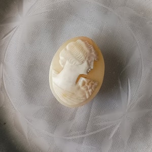 Hand Carved Shell Cameo Woman&#39;s Profile Cabochon For Jewelry Vintage