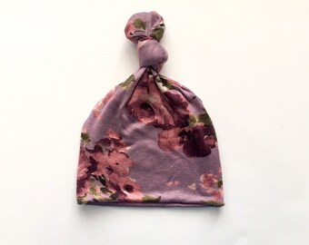 Cappello con nodo superiore floreale lilla per neonati, regalo per neonati