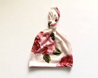 Cappello con nodo floreale rosa per neonato: regalo per neonata