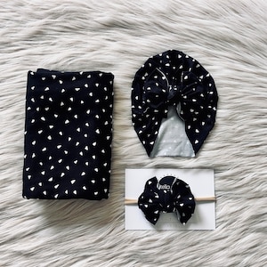 Conjunto de fraldas para bebê “Hudson” Triângulos pretos e brancos com turbante de laço moderno, faixa de cabeça, acessório para fotos de bebê, conjunto de hospital, presente para bebê,