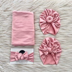 Conjunto de fraldas para bebê em "London" Blush com turbante combinando, acessório para foto de bebê, turbante com laço, turbante com coque, conjunto de hospital, presente para bebê,