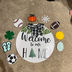 Interchangeable welcome sign