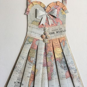 LE MONDE - 26 "x 18" robe de carte de style vintage pliée à la main, suspension murale pour chambre d'enfant, chambre de fille, oeuvre d'art murale.