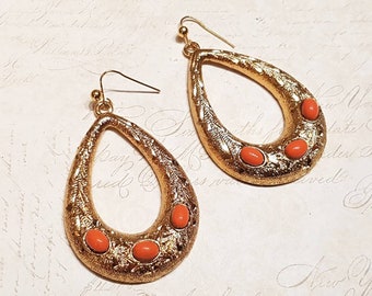 Hoop Earrings Teardrop Gold Coral Stones Pierced by Sardi