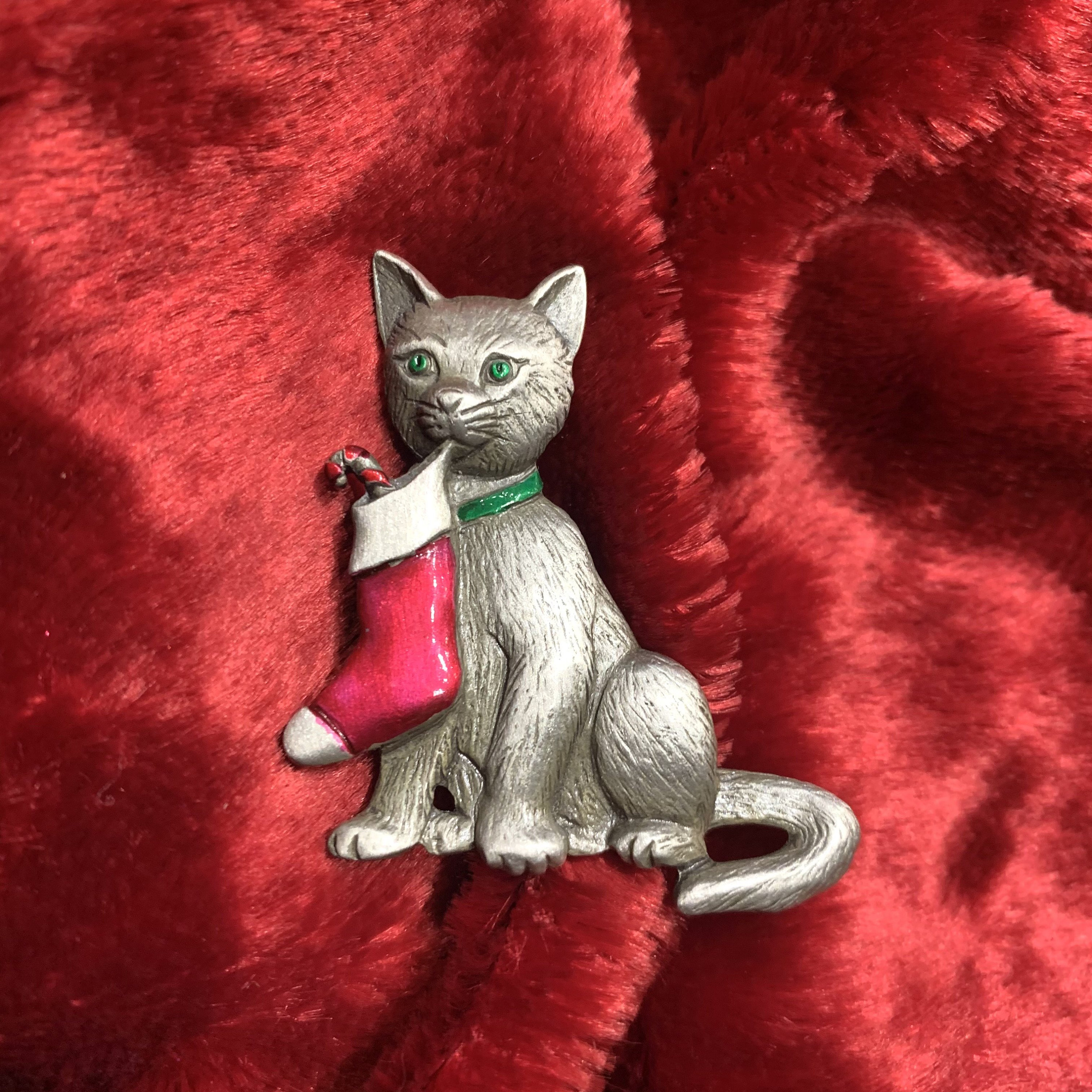 "JJ" Jonette Jewelry Silver Pewter 'DOG with Christmas Stocking' Pin 