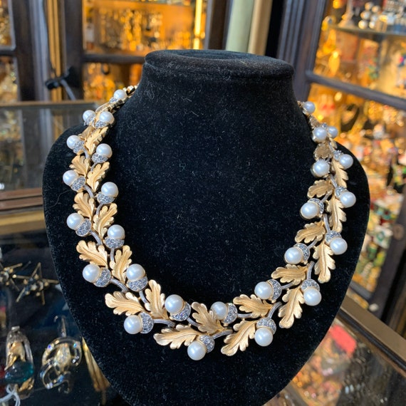 Trifari Pearl Necklace Vintage