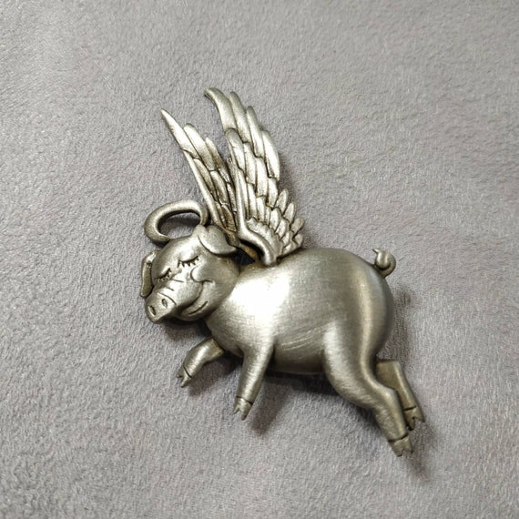 Gucci pig shop brooch price