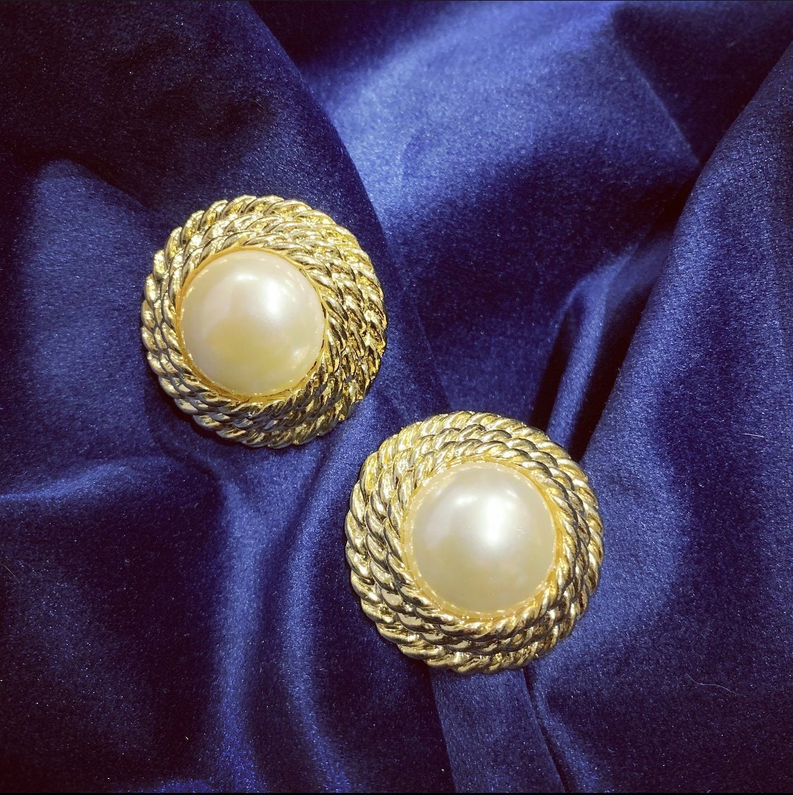 Vintage CHANEL Pearl Gold Chain Design Clip-On Earrings Used From Japan