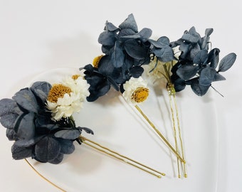 Black Hydrangea Hair Pins - Daisy Hair Pins - Wedding Hair Pins - Bridal Hair Pin Set - Real Dried Flowers - Black Wedding Pins -Floral Pins