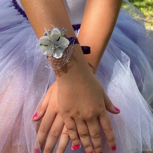 Magnolia Wrist Corsage - White Corsage - Bridesmaid Corsage - Prom Wrist Corsage - Floral Wrist Corsage - Wedding Corsage - Wristlet Corsage