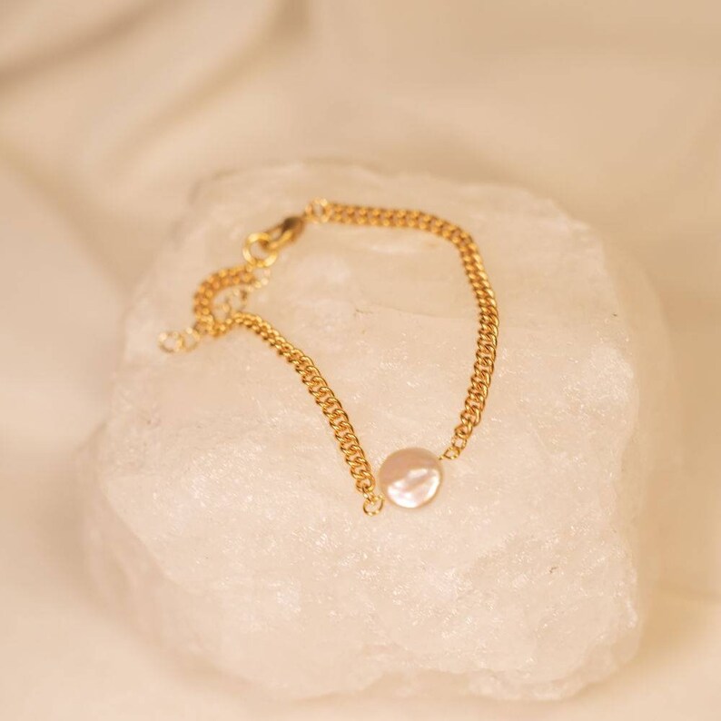 Minimalist Yorkshire bracelet Accessories Gifts for her Feminine Classic Jewelry Handmade. Women Modern Fashion Pearl