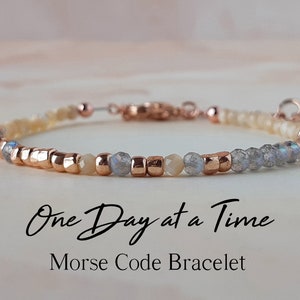Bransoletka z prawdziwymi kamieniami szlachetnymi z kodem Morse&#39;a dla kobiet, biżuteria One Day at a Time, bransoletka trzeźwości, bransoletka z mantrą, bransoletka odchudzająca dla niej