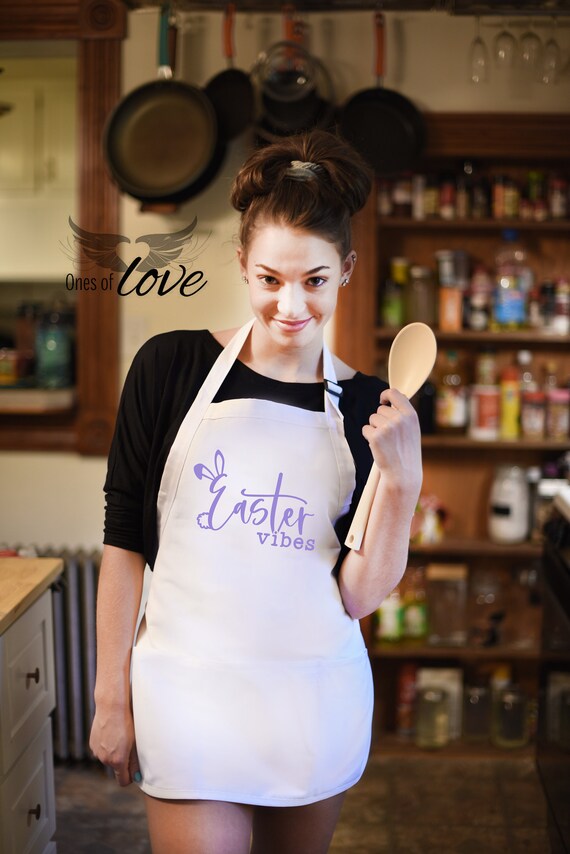 Funny Aprons for Women with Pockets, Kitchen Cooking Grilling BBQ Cute Chef Apron, Mothers Day Birthday Gifts for Women