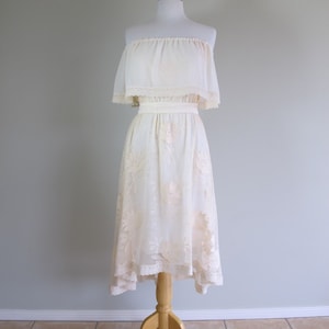 Suknia ślubna z koronki w stylu vintage z lat 30. XX wieku: Art Deco Boho, bez ramiączek, Hi Lo