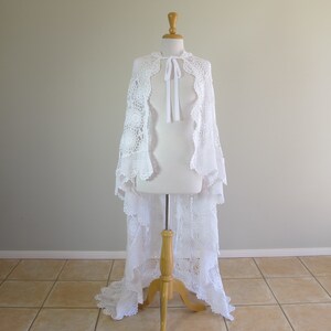 DRAMATIC Vintage Crochet Lace White Wedding Cape Capelet Train zdjęcie 8