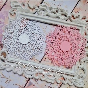 Lace kleedje, 1 pakje van 10pcs. Perfect voor uw kaart maken, scrapbooking en vele andere papercrafting projecten!