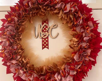 USC FANS! This giant Trojan themes wreath is just in time for football season. Show your school spirit. Fight on!
