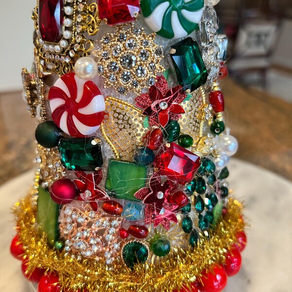 Jeweled Christmas Tree, Rhinestone Pearl Holiday Decor (11.5"x6")