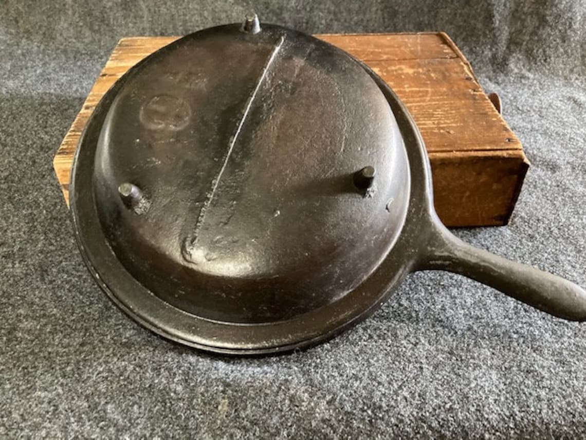 RARE Gate Mark Cast Iron Footed Skillet Etsy