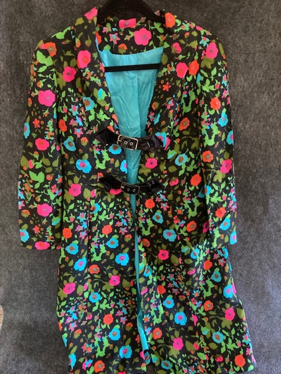 Amazing 60s bright floral coat - image 4