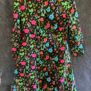 Amazing 60s bright floral coat image 5