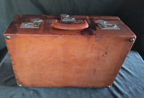 RARE Leather Vanity Train Case - image 11