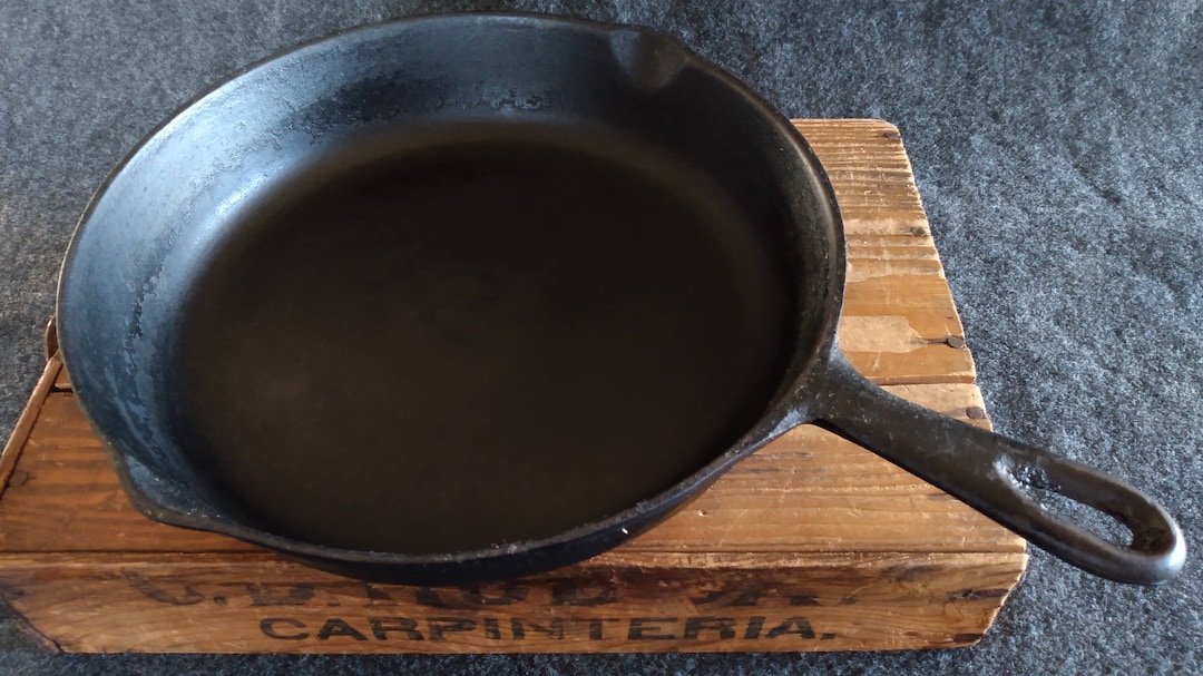 Cast Iron No. 8 Skillet USA Etsy