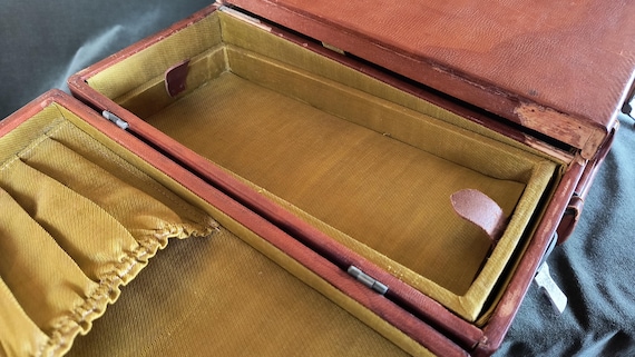 RARE Leather Vanity Train Case - image 9