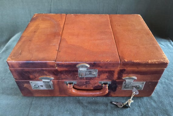 RARE Leather Vanity Train Case - image 3
