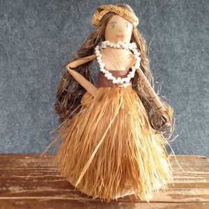 RARE Tahitian hula doll