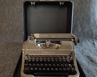 Underwood Champion Manual Portable Typewriter