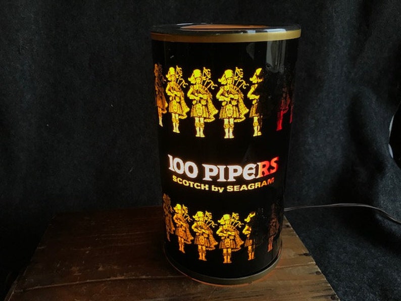 RARE Motion Lamp 100 Pipers Seagram