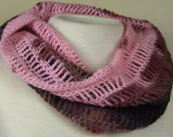 Infinity Scarf Pleasing in Pink