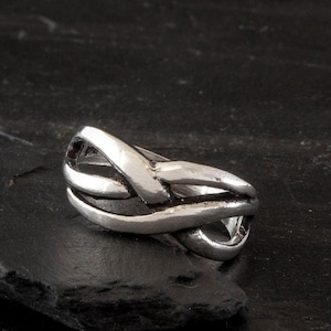 Elegant Sterling Silver Crossover Ring: Handcrafted Bohemian Statement Jewelry for Women R13340