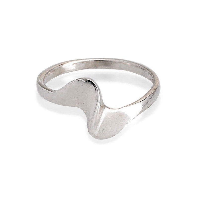 Petite Sterling Silver Wave Ring, Dainty Sterling Silver Wave Ring R03419 image 1