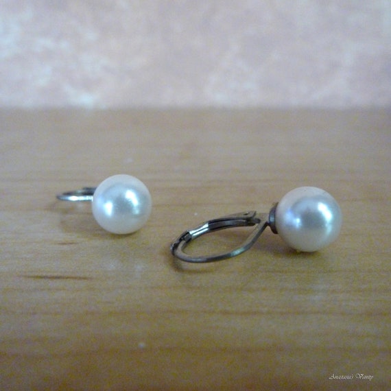 1950s Vintage Pierced Clip Back Faux Pearl Earrin… - image 2