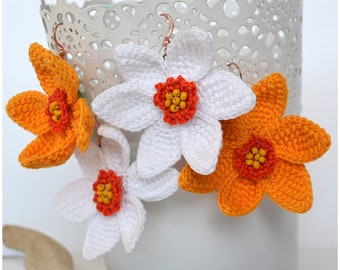 Large White or Yellow Daffodil Crochet Earrings, big fun life size narcissus botanical crochet jewelry, Statement March birth flower jewelry