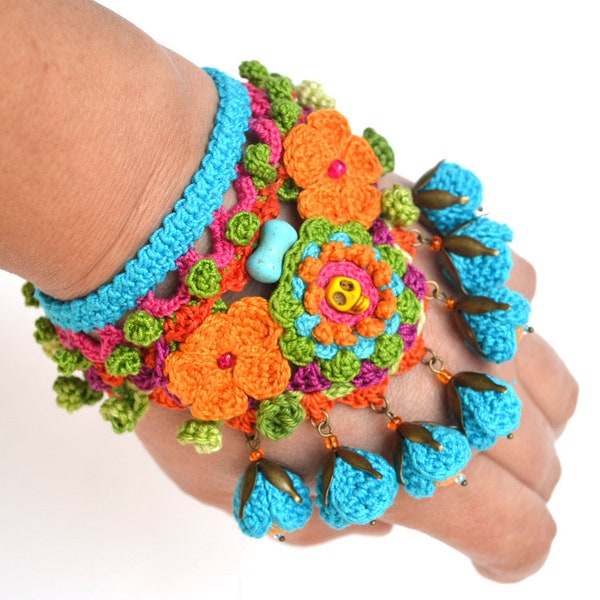 Mexican-Inspired Chunky Crochet Bracelet with Yellow Skull and Turquoise Flower Buds, Boho Colorful Ethnic Jewelry, Fiesta crochet jewelry