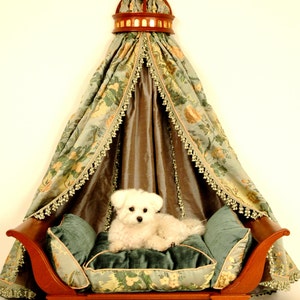 Custom Dog Bed Fit for a King or Queen - Epnos  - Architecture for Pets