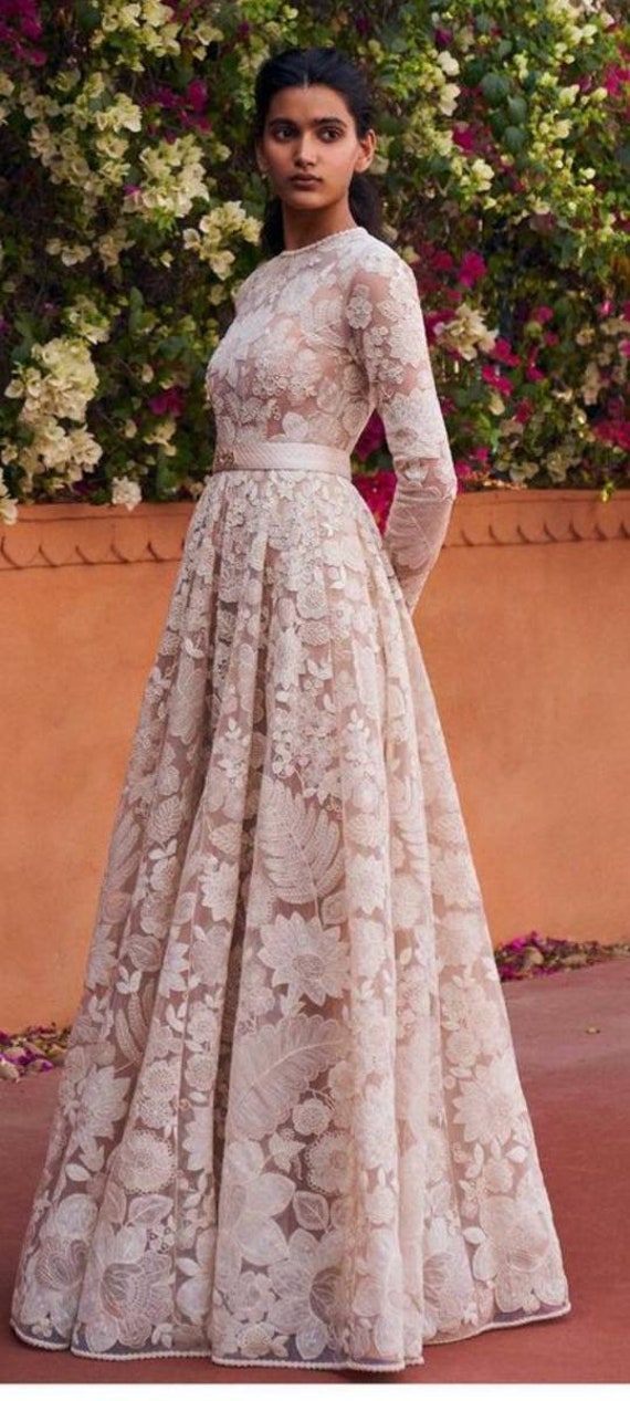 Dress hotsell color white
