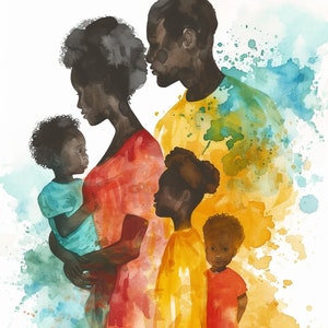 K&ouml;nnte beinhalten: Aquarellmalerei einer Familie mit zwei Kindern. Die Eltern umarmen sich, und die Kinder stehen neben ihnen. Das Gem&auml;lde ist in Blaut&ouml;nen, Gr&uuml;n, Gelb und Rot gehalten.