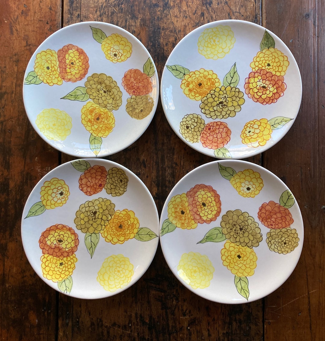 Ernestine Salerno Dinner Plate. Zinnia Pattern. Floral Hand Painted Italian Midcentury Ceramic