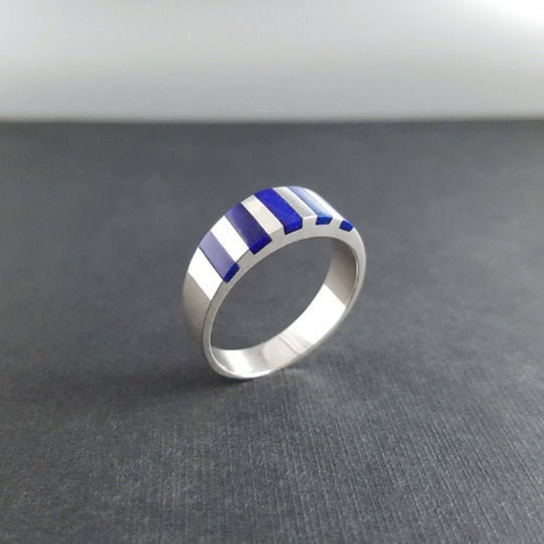 リングストライプラピスラズリとシルバー彼女へのユニークな贈り物青い